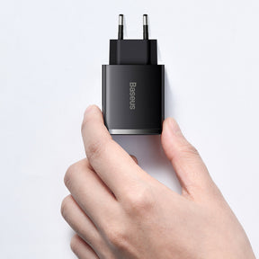 Baseus Compact Szybka ładowarka sieciowa 3-portowa 30W (USB-C + 2x USB-A)
