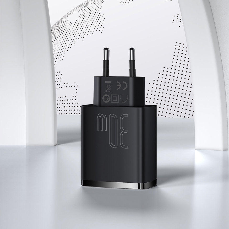 Baseus Compact Szybka ładowarka sieciowa 3-portowa 30W (USB-C + 2x USB-A)