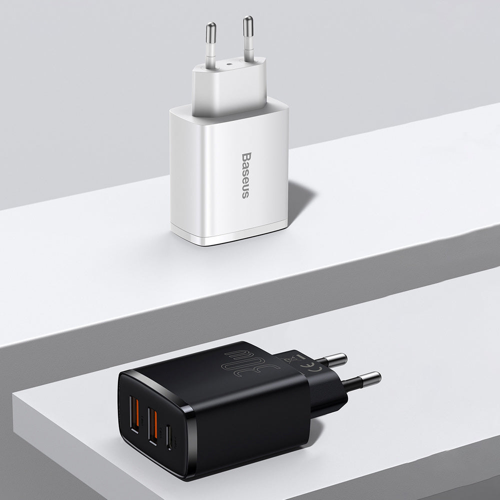 Baseus Compact Szybka ładowarka sieciowa 3-portowa 30W (USB-C + 2x USB-A)